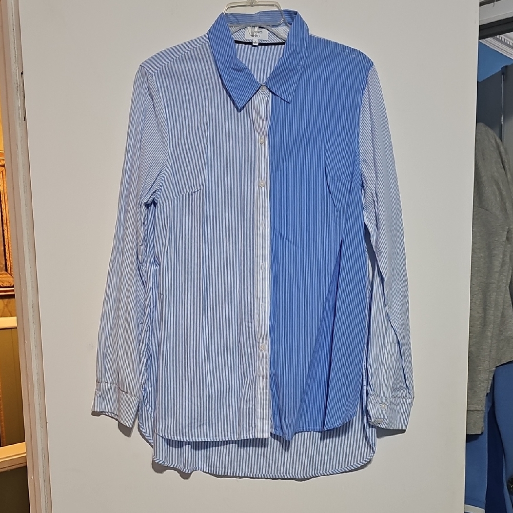 Crown & Ivy Blue and White Casual Button Down Shirt Long Tunic Cotton Summer